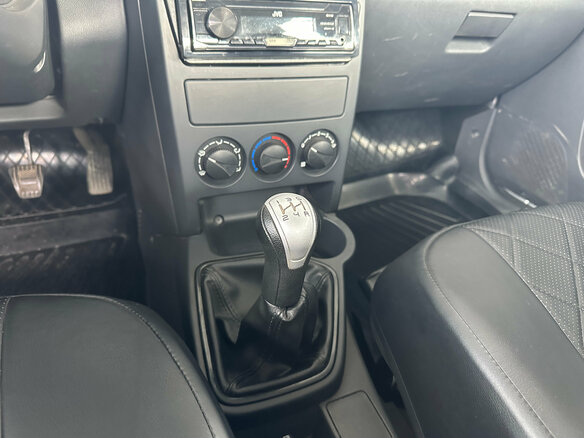 2018 Lada (ВАЗ) Priora I Рестайлинг, серебристый, 662000 рублей - вид 17