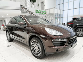 2014 Porsche Cayenne S II (958), коричневый, 2350000 рублей, вид 3