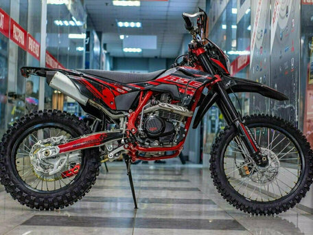 2026 BSE Z10, красный, 206400 рублей, вид 3