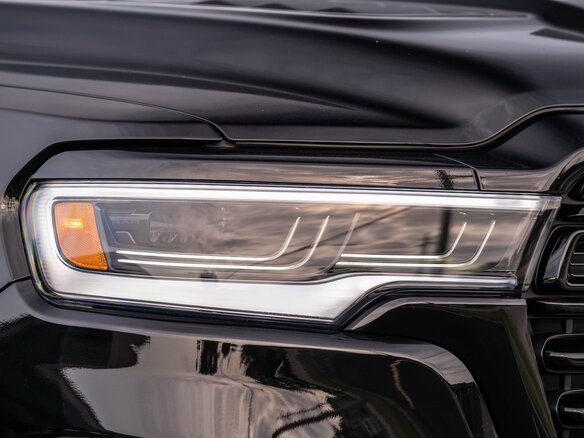2026 Ram 1500 Crew Cab eTorque V Рестайлинг, чёрный, 16500000 рублей - вид 16