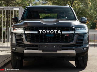 2023 Toyota Land Cruiser 300 Series, серый, 13990000 рублей, вид 2
