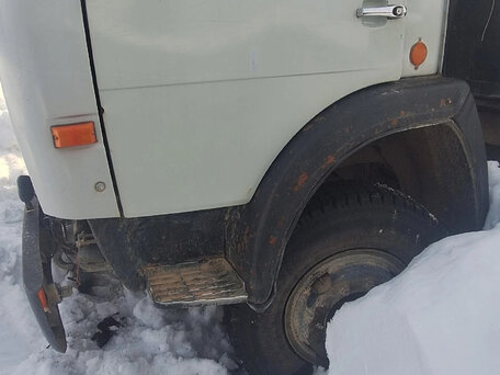1996 КамАЗ 53212, серебристый, 950000 рублей, вид 3