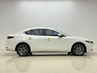 2023 Mazda 3 Axela IV (BP), белый, 1570000 рублей, вид 4