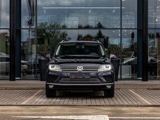 2016 Volkswagen Touareg II Рестайлинг, чёрный, 2495000 рублей, вид 2