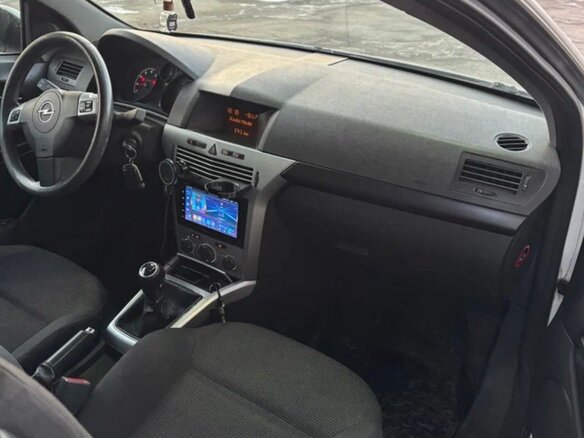 2009 Opel Astra GTC H Рестайлинг, белый, 335000 рублей - вид 14