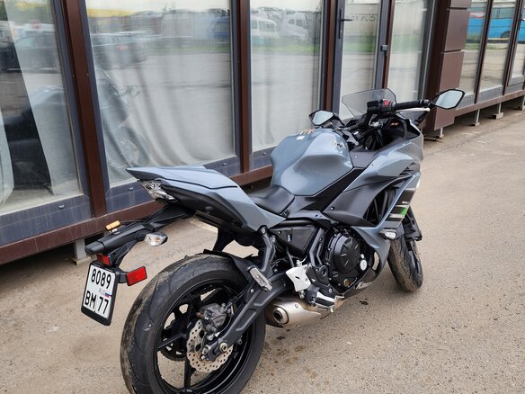 2018 Kawasaki Ninja 650, серый, 650000 рублей - вид 5