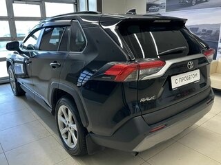 2020 Toyota RAV4 V (XA50), чёрный, 2475000 рублей, вид 4