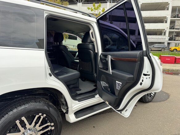 2015 Toyota Land Cruiser 200 Series Рестайлинг 2, белый, 5750000 рублей - вид 12