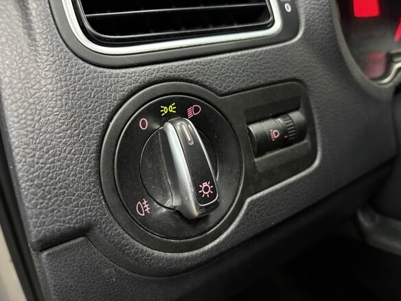 2013 Volkswagen Polo V, серебристый, 634888 рублей - вид 8
