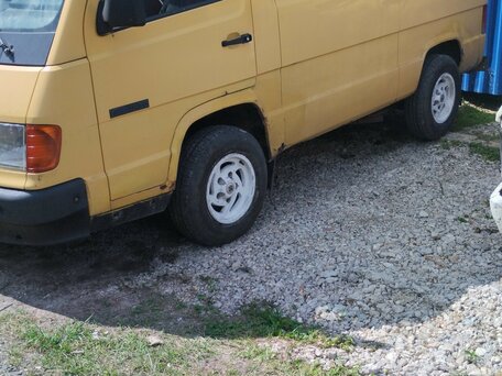 1989 Mercedes-Benz MB 100, жёлтый, 400000 рублей, вид 4
