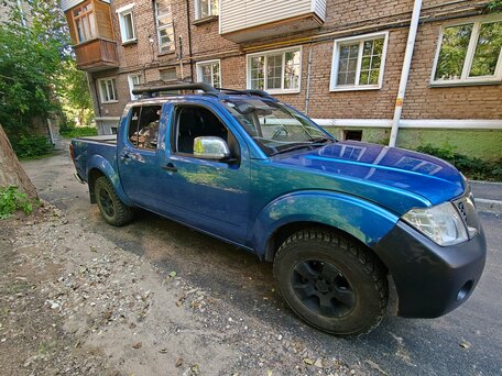 2010 Nissan Navara (Frontier) III (D40) Рестайлинг, синий, 850000 рублей, вид 5