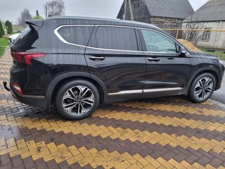 2019 Hyundai Santa Fe IV, чёрный, 3100000 рублей, вид 4