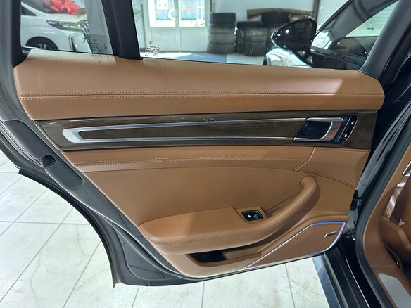 2017 Porsche Panamera 4S II, чёрный, 5850000 рублей - вид 38
