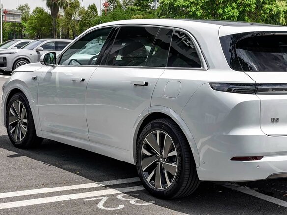 2026 Li Auto (Lixiang) L7 52.3 kWh I Рестайлинг, белый, 8695000 рублей - вид 4