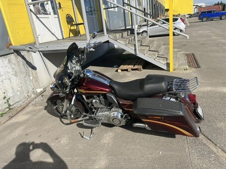 2010 Harley-Davidson CVO Street Glide, красный, 950000 рублей, вид 5