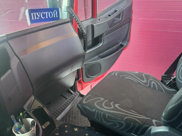 2016 Iveco Stralis, красный, 8000000 рублей - вид 9