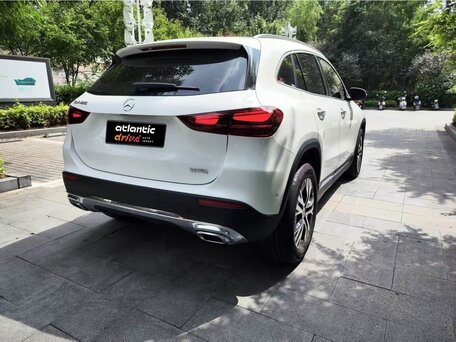 2026 Mercedes-Benz GLA 220 II (H247) Рестайлинг, белый, 4040000 рублей, вид 4