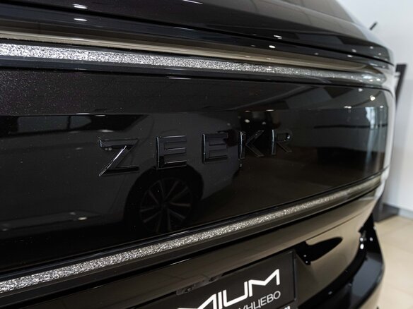 2025 Zeekr 9X 70 kWh, чёрный, 11998000 рублей - вид 8