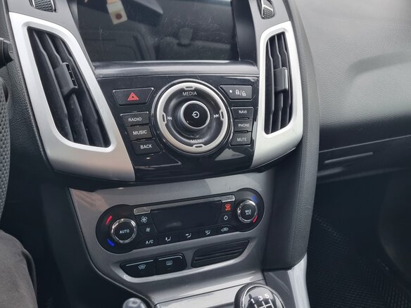 2011 Ford Focus III, белый, 659000 рублей - вид 11
