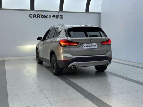 2021 BMW X1 18i sDrive II (F48) Рестайлинг, серый, 2050000 рублей, вид 4