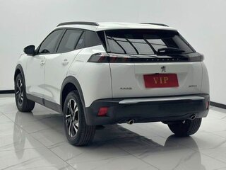 2023 Peugeot 2008 II, белый, 1340000 рублей, вид 4