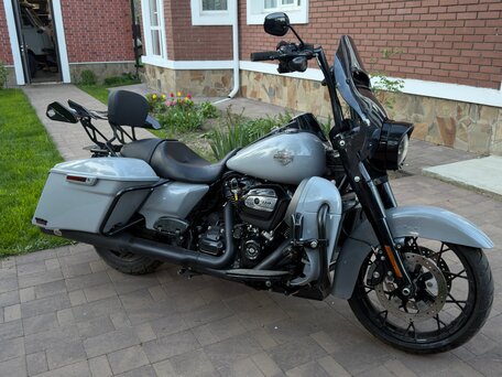 2024 Harley-Davidson Road King Special, серый, 2250000 рублей, вид 1