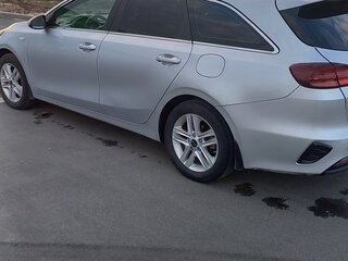 2019 Kia Ceed III, серебристый, 1500000 рублей, вид 4