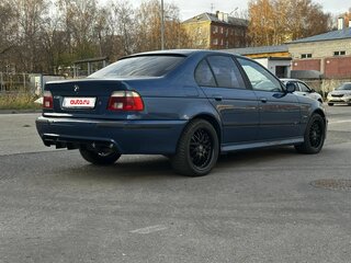 2002 BMW 5 серии 530i IV (E39) Рестайлинг, синий, 999000 рублей, вид 3