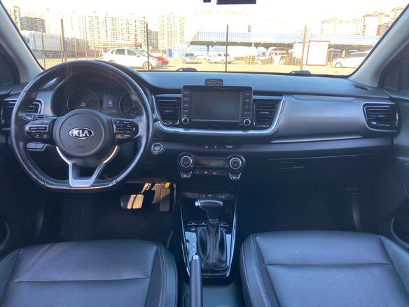 2020 Kia Stonic I, синий, 1990000 рублей - вид 7