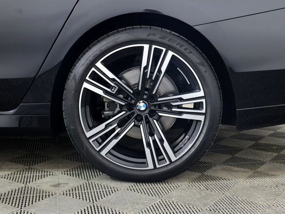 2023 BMW 7 серии 740d xDrive VII (G70), чёрный, 11223000 рублей - вид 40