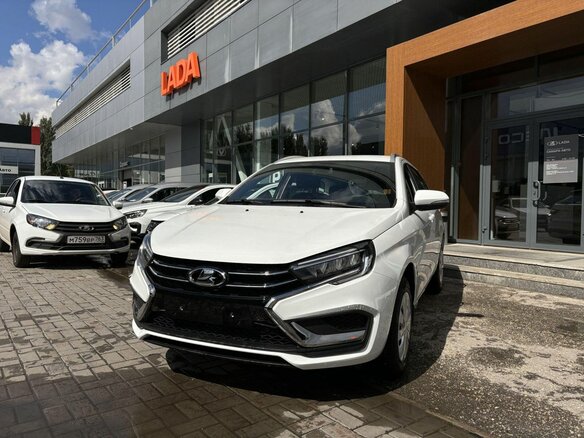2026 Lada (ВАЗ) Vesta SW I Рестайлинг (NG), белый, 1985000 рублей