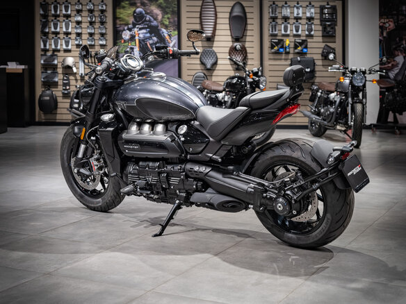 2026 Triumph Rocket 3, чёрный, 3990000 рублей - вид 5