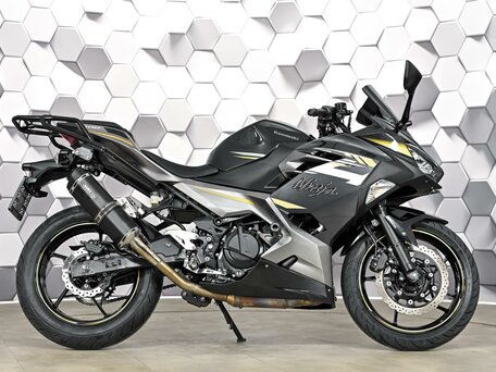 2022 Kawasaki Ninja 400, чёрный, 747000 рублей, вид 3