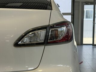 2013 Mazda 3 II (BL) Рестайлинг, белый, 1410000 рублей, вид 5