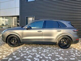2021 Porsche Cayenne III, серый, 8800000 рублей, вид 4