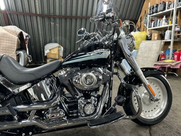 2010 Harley-Davidson Fat Boy, чёрный, 990000 рублей - вид 14
