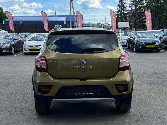 2017 Renault Sandero Stepway II, золотистый - вид 5