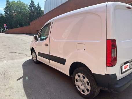 2013 Peugeot Partner, белый, 750000 рублей, вид 4