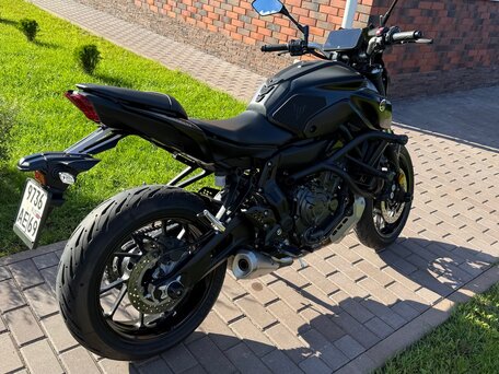 2024 Yamaha MT-07 (FZ-07), чёрный, 1165000 рублей, вид 5