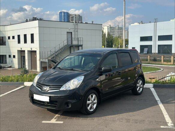 2011 Nissan Note I Рестайлинг, чёрный, 640000 рублей - вид 1