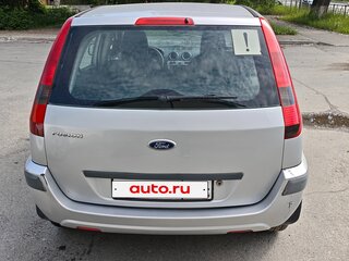 2008 Ford Fusion I Рестайлинг, серебристый, 400000 рублей, вид 3