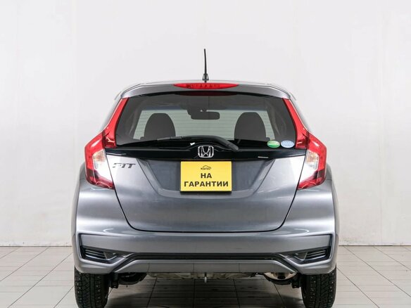 2019 Honda Fit III Рестайлинг, серый, 1339000 рублей - вид 4