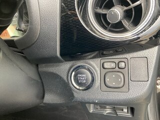 2019 Toyota Vitz III (XP130) Рестайлинг 2, чёрный, 1050000 рублей, вид 5