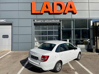 2023 Lada (ВАЗ) Granta I Рестайлинг, белый, 715000 рублей, вид 4