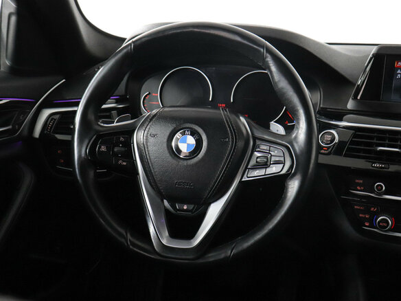 2019 BMW 5 серии 520d xDrive VII (G30/G31/G38), чёрный, 2690000 рублей - вид 12