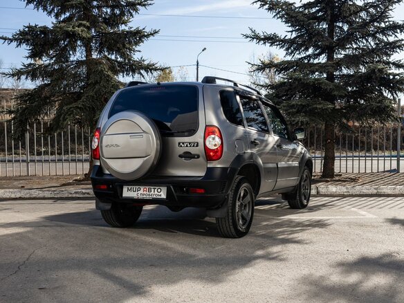 2020 Lada (ВАЗ) Niva Off-road, серый, 790000 рублей - вид 3