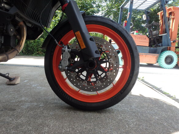2023 KTM 890 SMT, чёрный, 1200000 рублей - вид 15