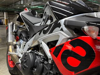 2019 Aprilia Tuono V4, серебристый, 1599000 рублей, вид 3