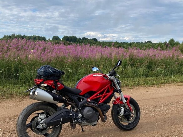 2009 Ducati Monster 696, красный, 380000 рублей