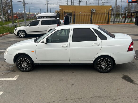 2011 Lada (ВАЗ) Priora I, белый, 300000 рублей - вид 5